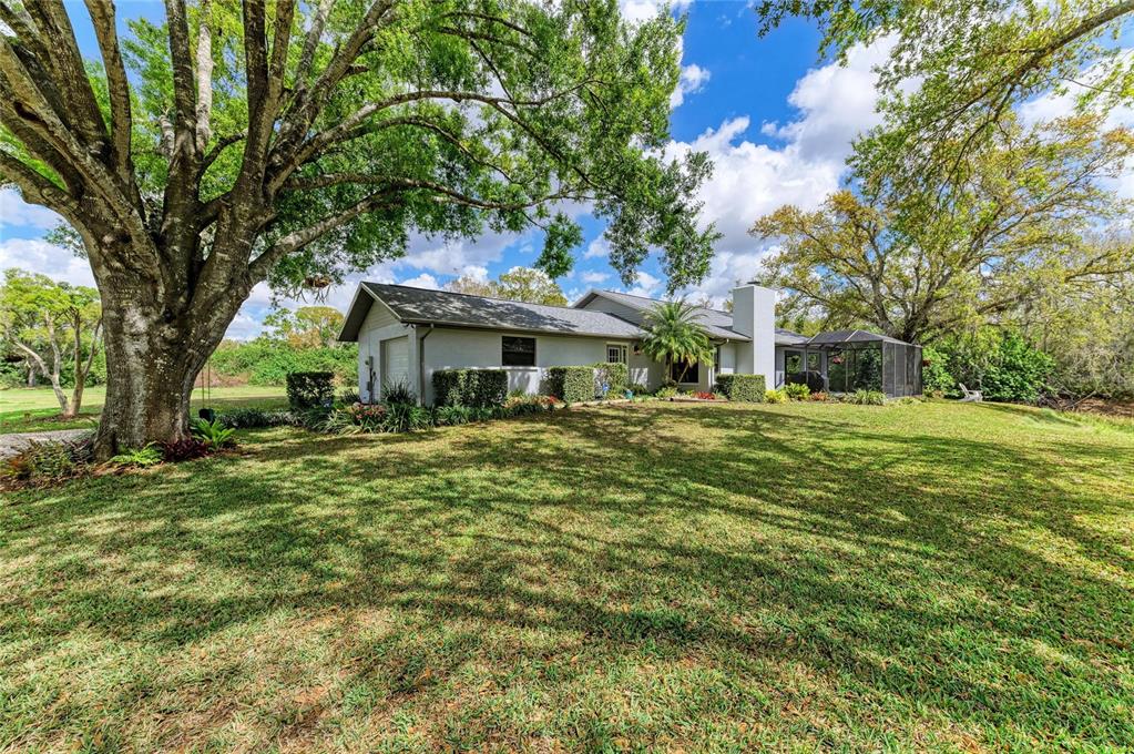 4609 44TH AVENUE E, BRADENTON, FL — photo 2 of 30