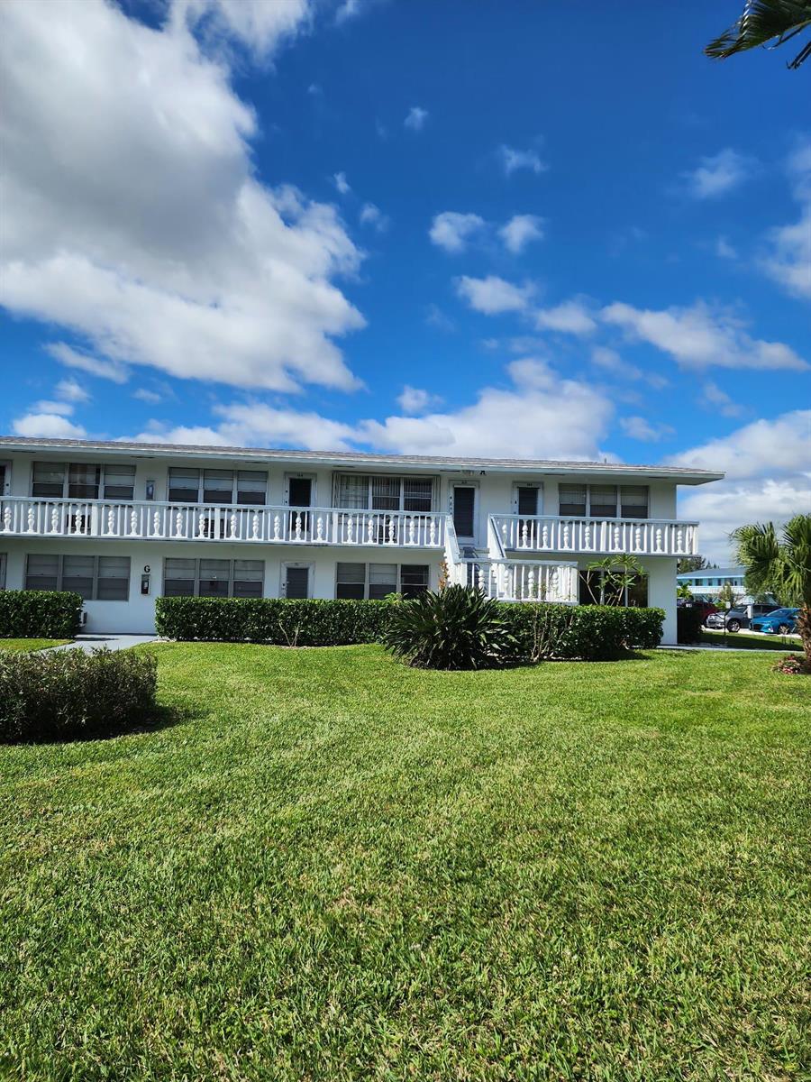 165 Camden G, West Palm Beach FL 33417