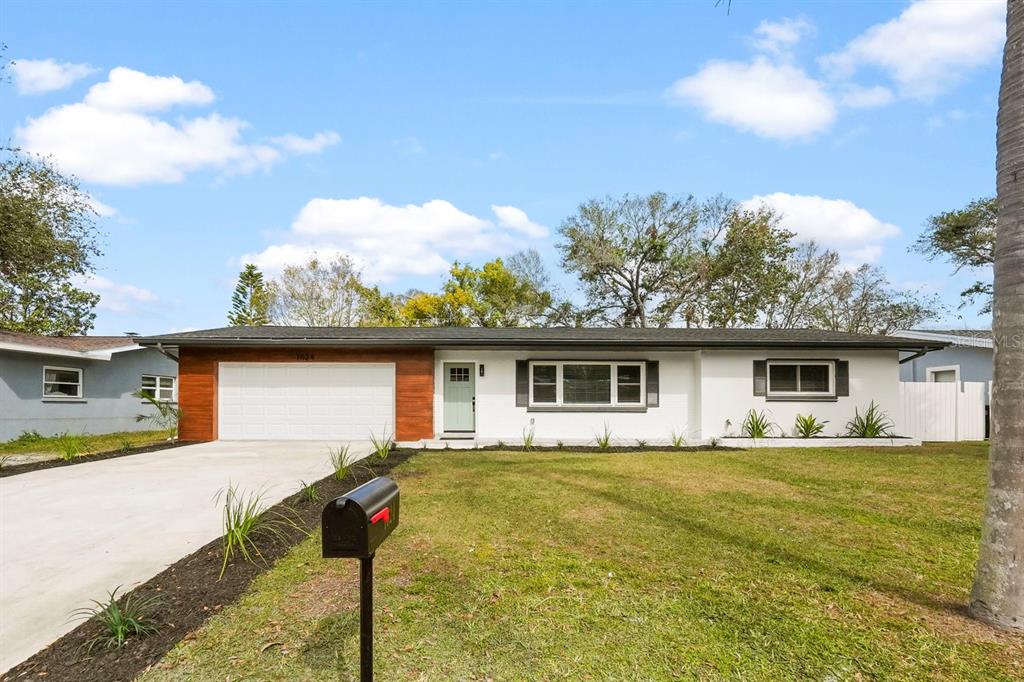 1624 BARRY ROAD
