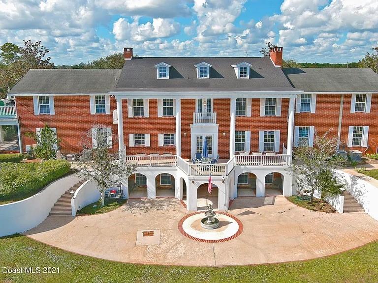 1585 S CARPENTER ROAD