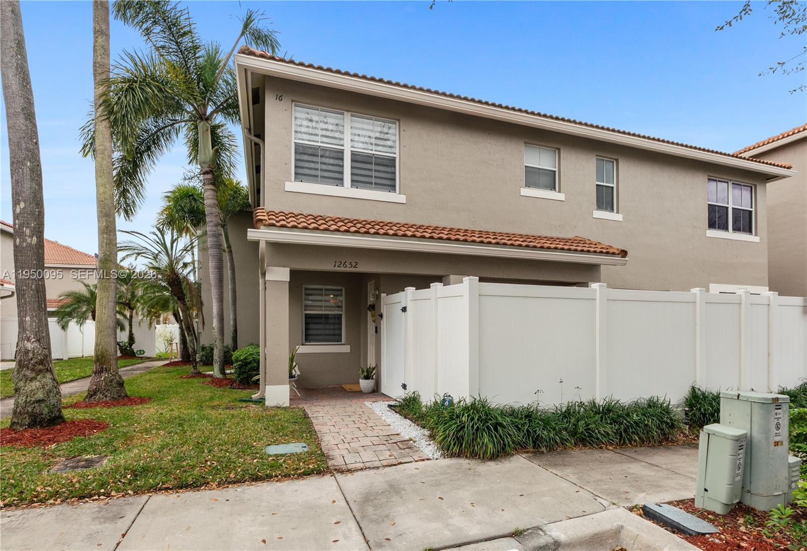 12652 SW 54th St, Miramar FL 33027