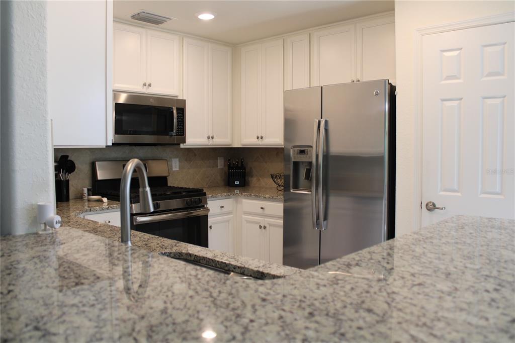 5831 WAKE FOREST RUN UNIT 101, BRADENTON, FL — photo 3 of 30