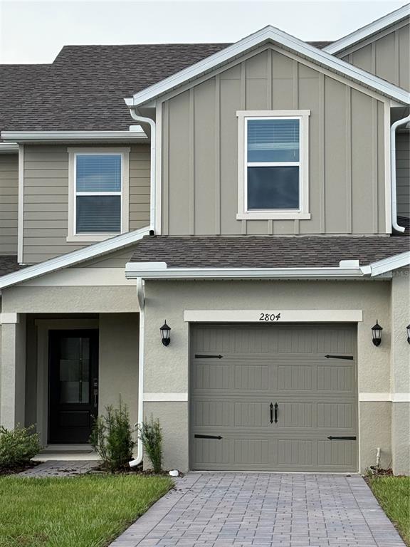 2804 MOONSHADOW COURT