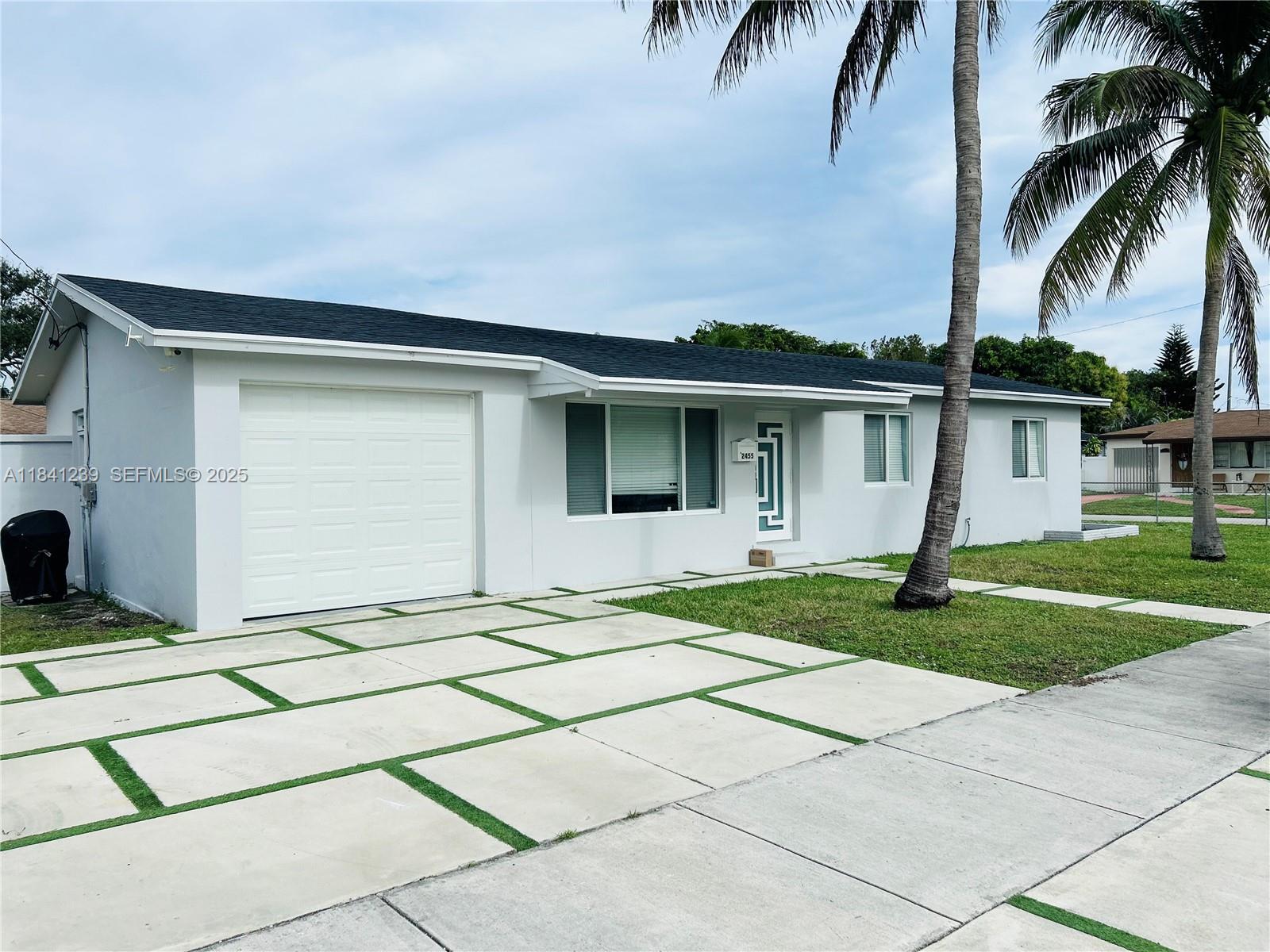 2455 Wiley Ct, Hollywood FL 33020