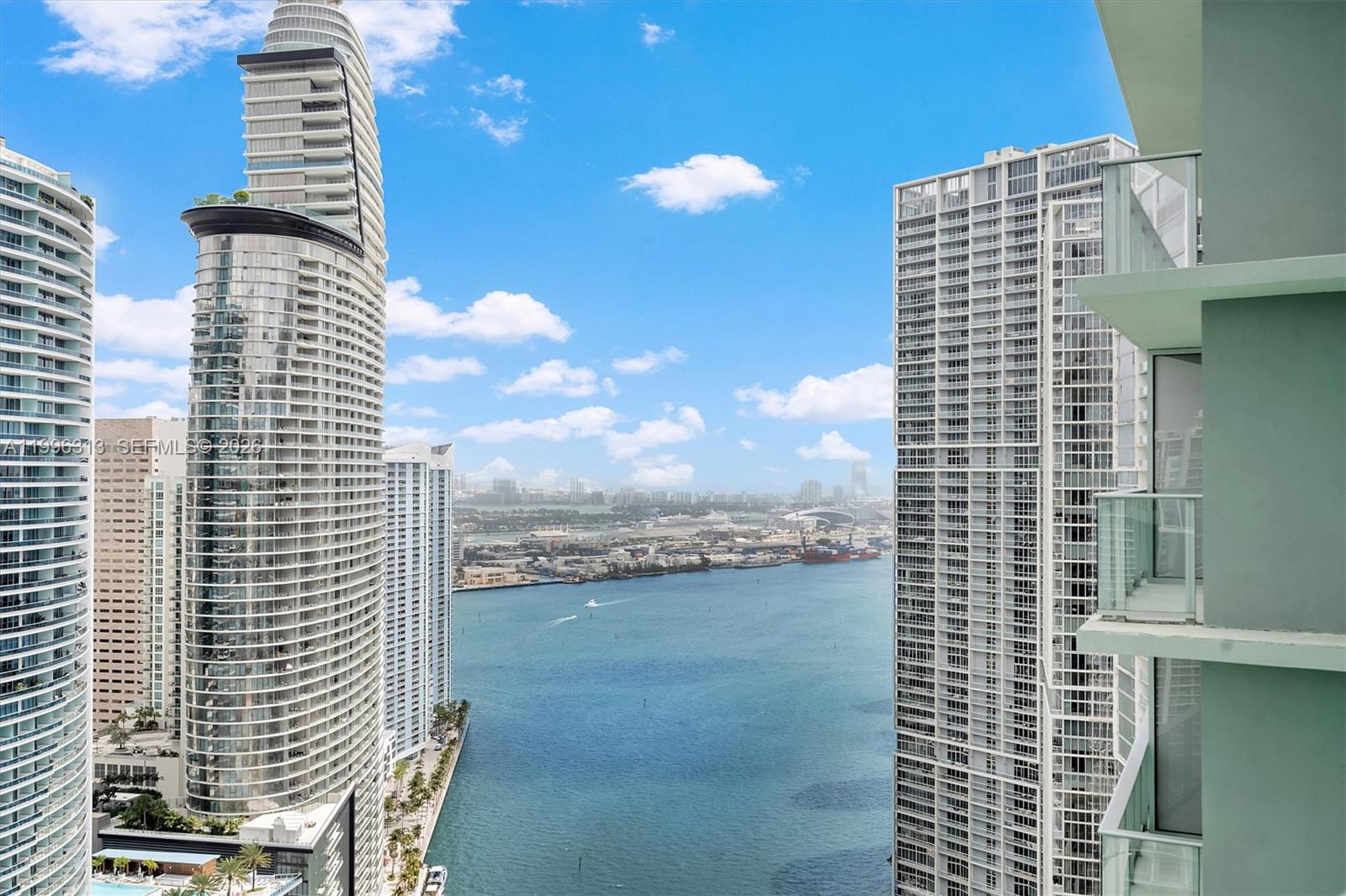 77 SE 5th Street # 4206, Miami FL 33131