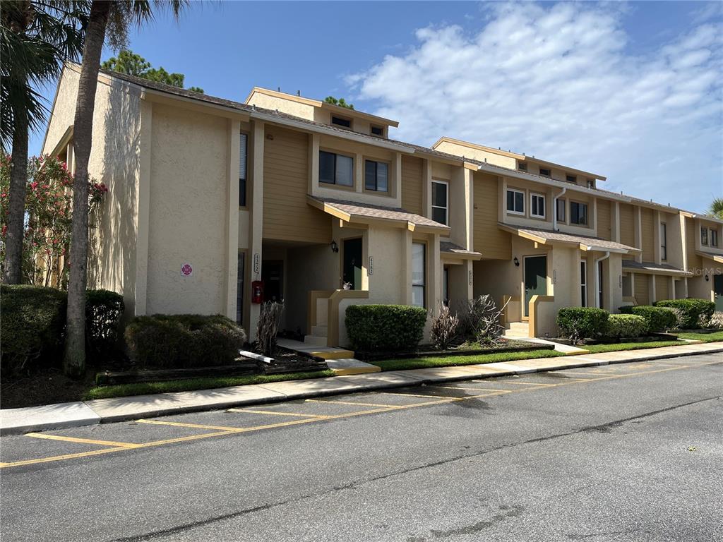 4372 MIDDLEBROOK ROAD UNIT 4372