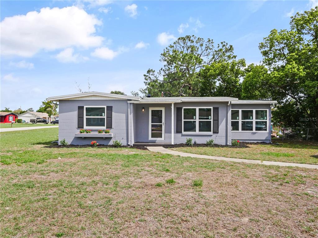 1117 W EMBASSY DRIVE
