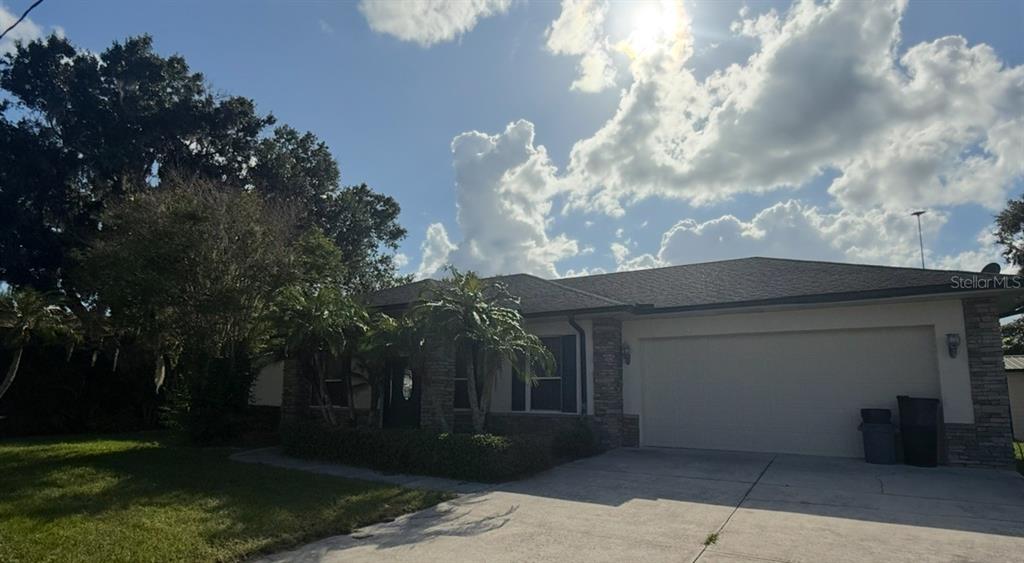 155 LAKEVIEW DRIVE