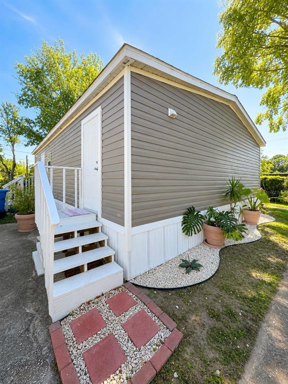 1111 AVENUE G, ORMOND BEACH, FL — photo 3 of 30