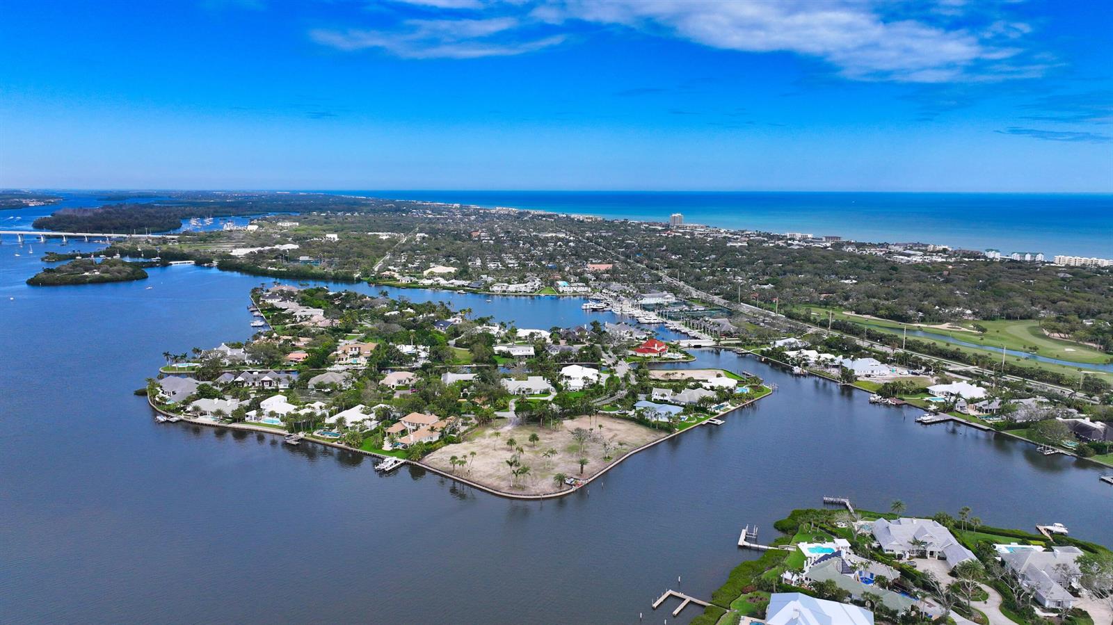 VERO BEACH, FL — photo 2 of 10