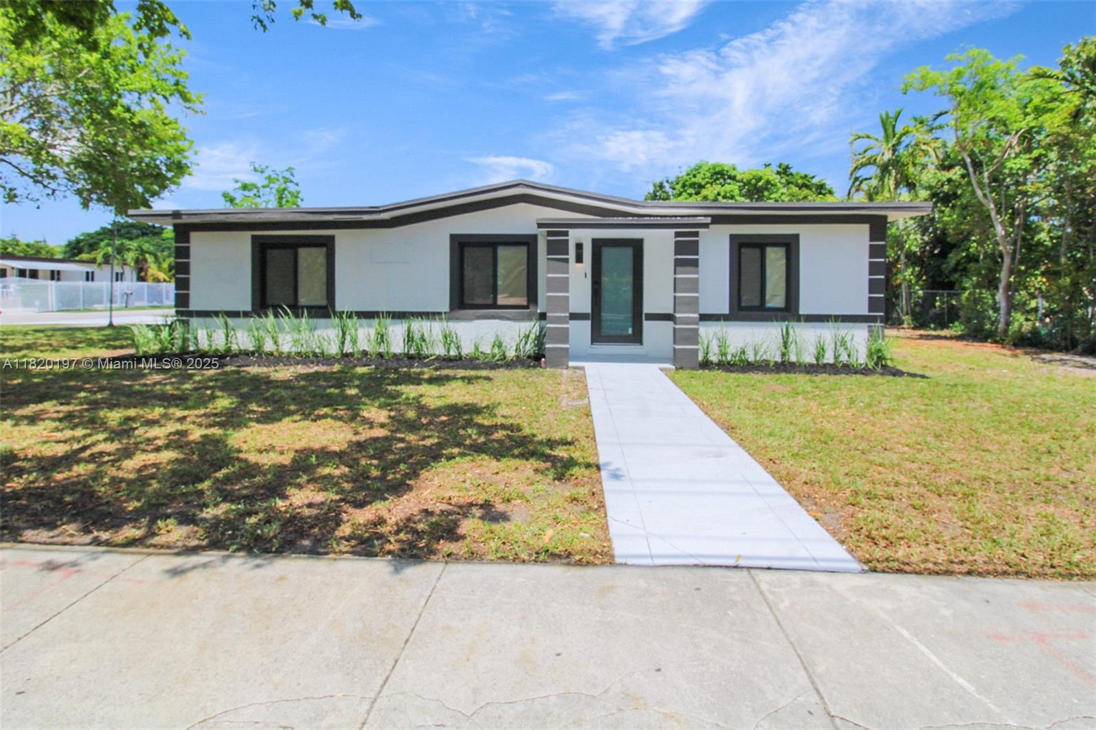 13885 NW 5th Ave, North Miami FL 33168