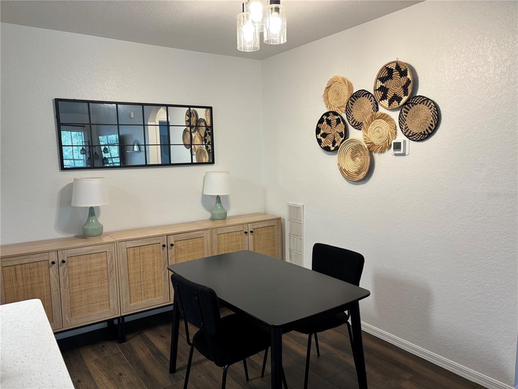8809 MANOR LOOP UNIT 202, LAKEWOOD RANCH, FL — photo 4 of 9