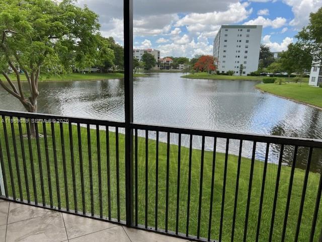 2226 N Cypress Bend Dr # 210, Pompano Beach FL 33069