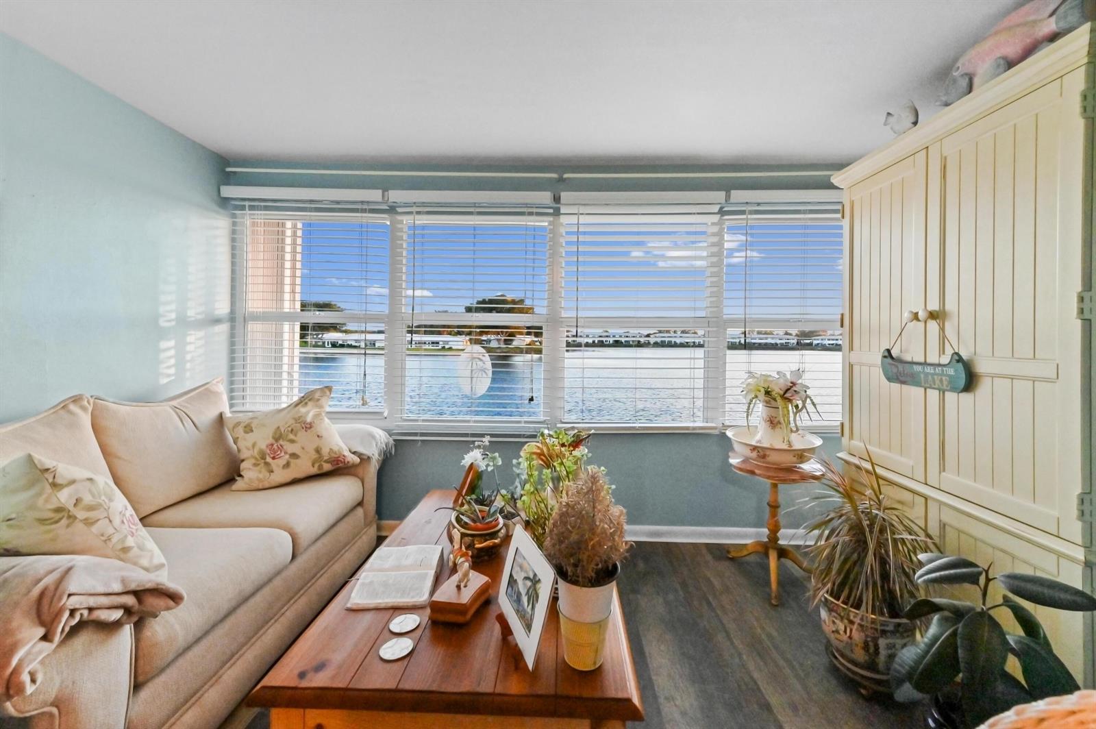 1114 Lake Terrace # 212, Boynton Beach FL 33426