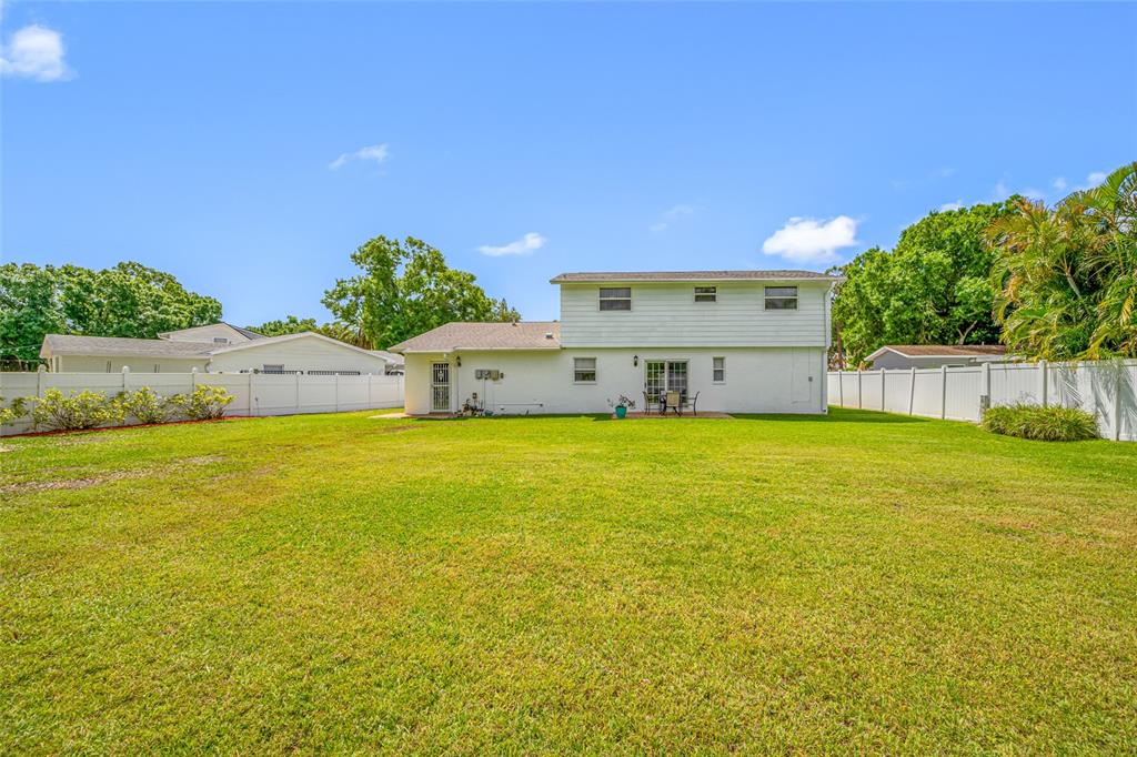 12465 MONARCH CIRCLE, SEMINOLE, FL — photo 2 of 25