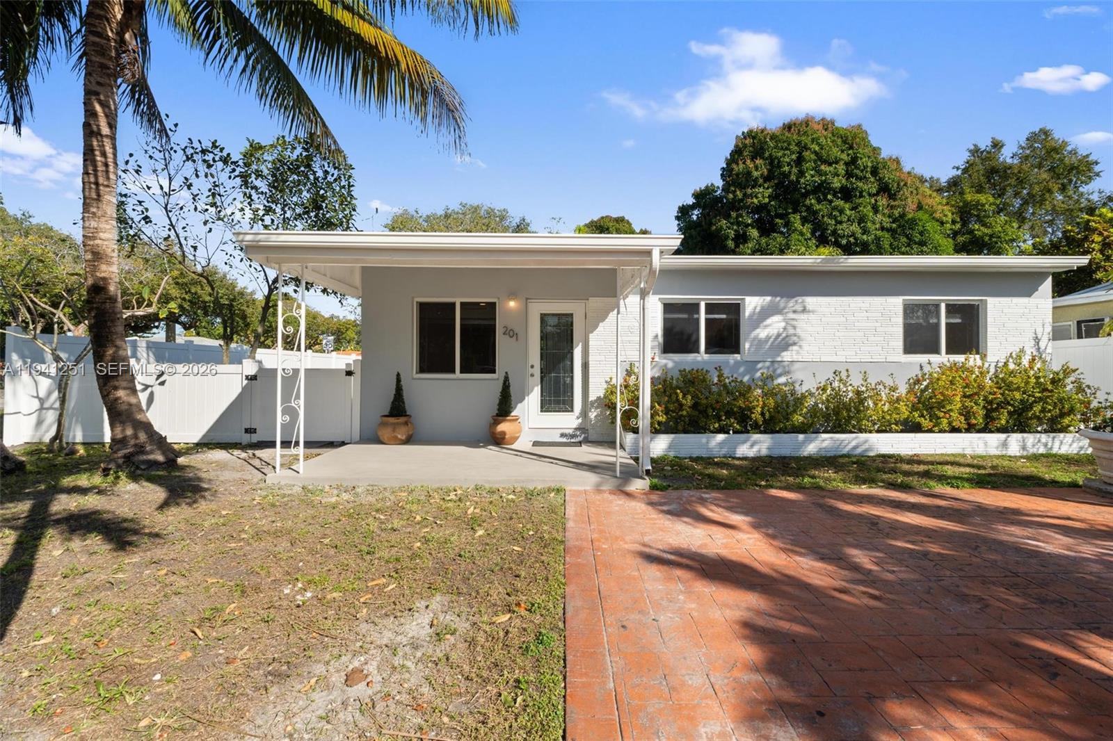 201 NE 169th St, North Miami Beach FL 33162