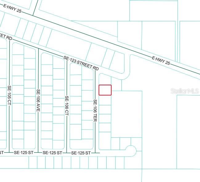 This is a map showing a highlighted rectangular property lot located along SE 106 Ter — SE 106TH TERRACE, BELLEVIEW, FL