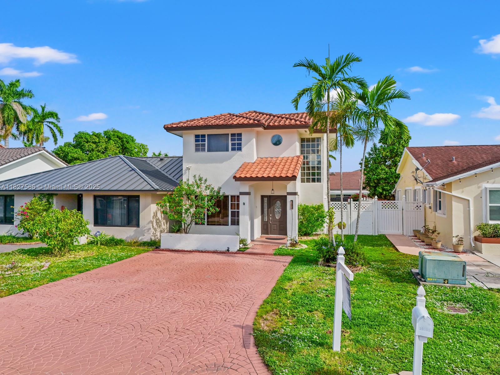 20155 E Oakmont Cir, Hialeah FL 33015