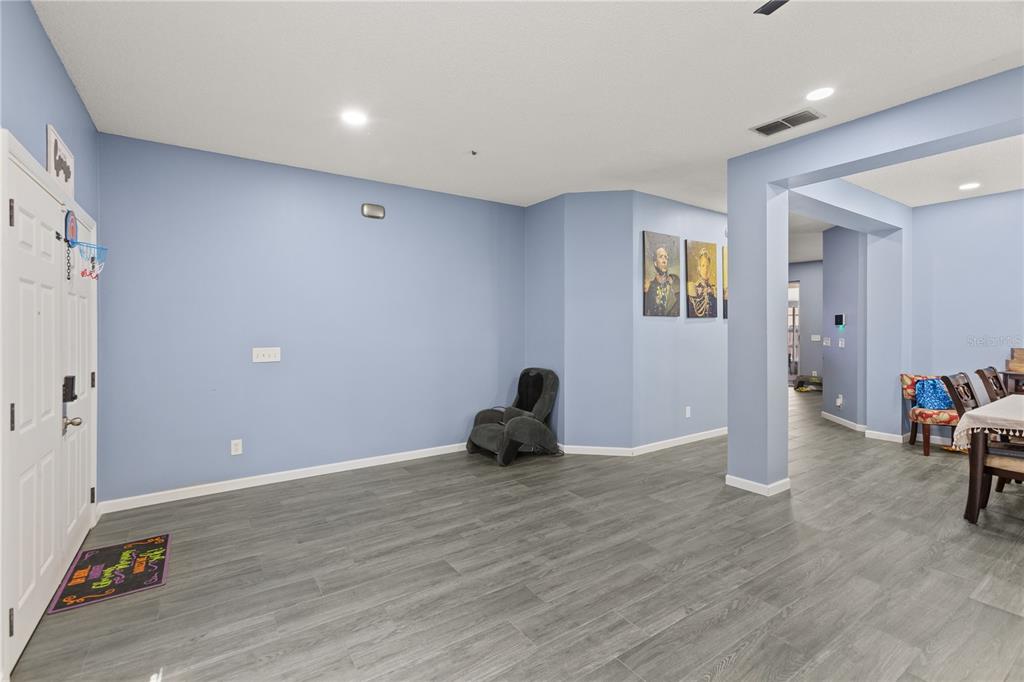 807 JADESTONE CIRCLE, ORLANDO, FL — photo 3 of 29