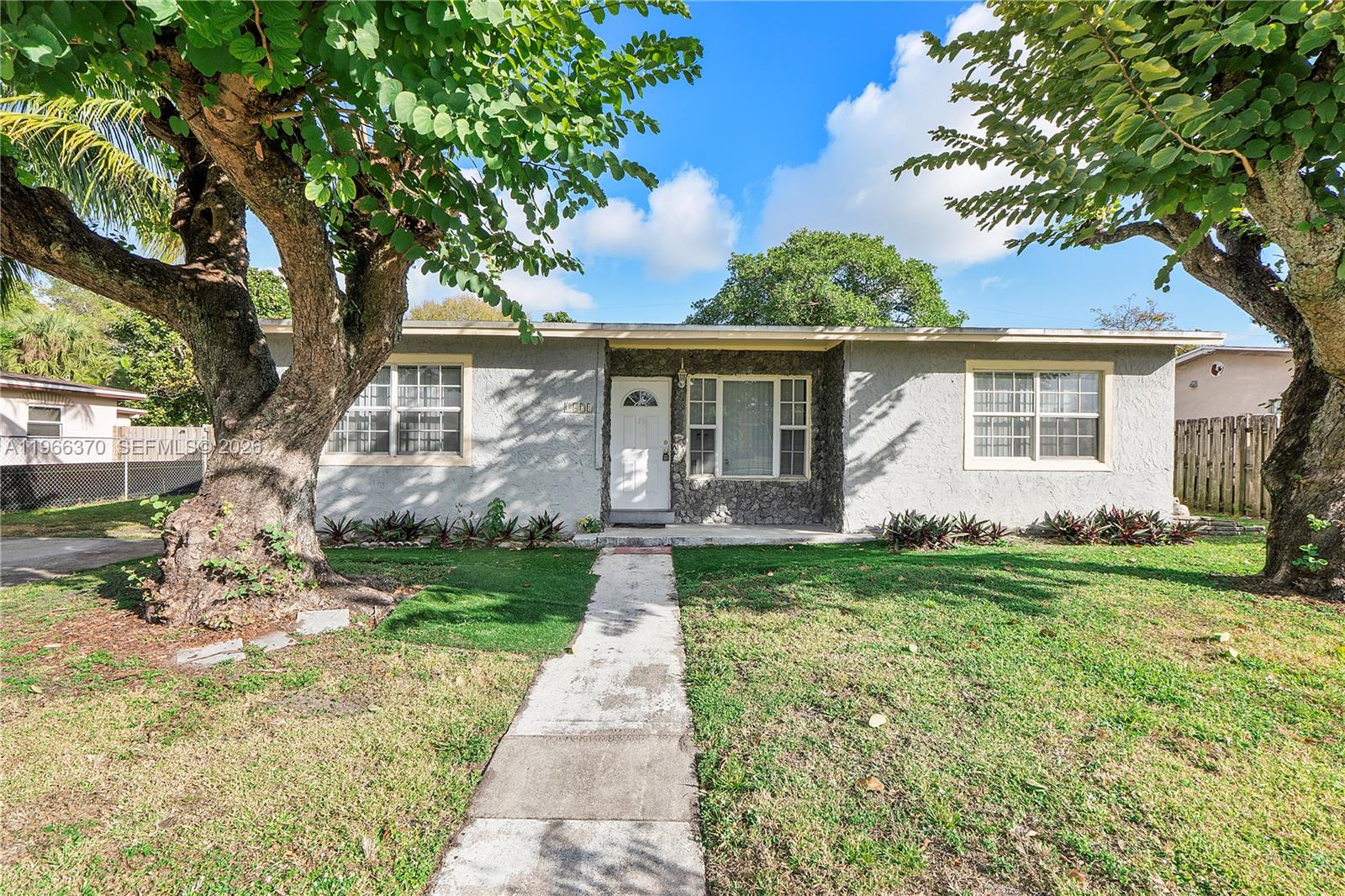 3471 NW 1st Ct, Lauderhill FL 33311