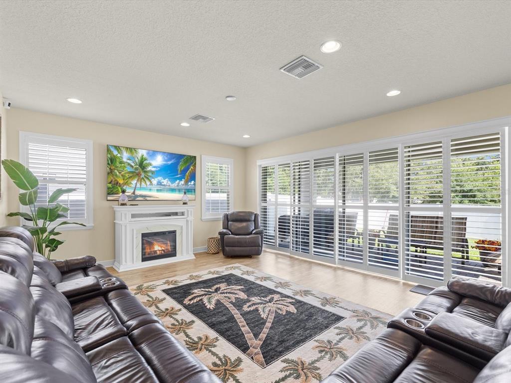 7117 PARK TREE DRIVE, TAMPA, FL — photo 3 of 30