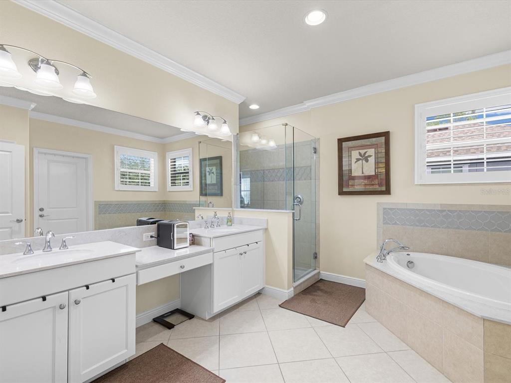 7117 PARK TREE DRIVE, TAMPA, FL — photo 5 of 30