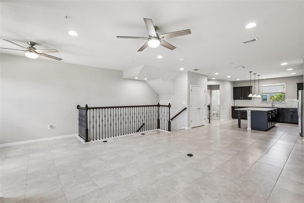 588 PIAZZA POINT, OVIEDO, FL — photo 4 of 20