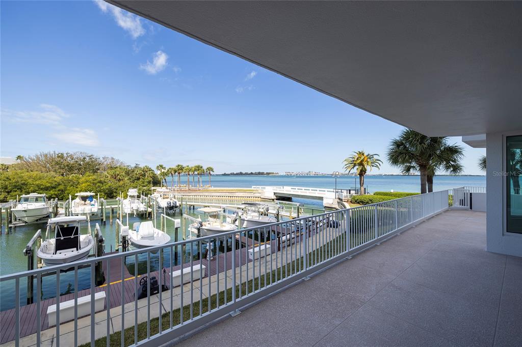 2 SEASIDE LANE UNIT 103, BELLEAIR, FL — photo 3 of 30