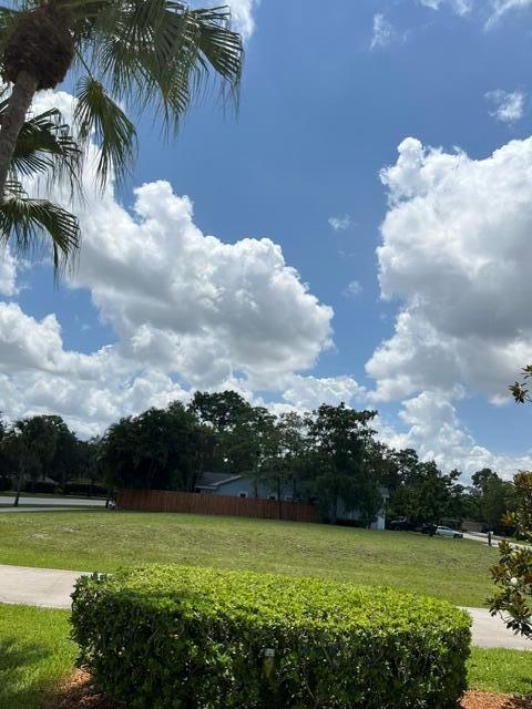 1094 Primrose Lane, Wellington FL 33414