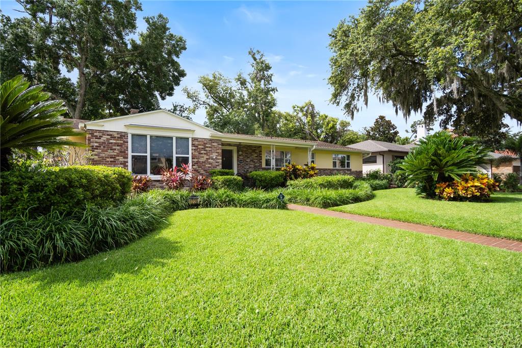 1228 SPRING LAKE DRIVE
