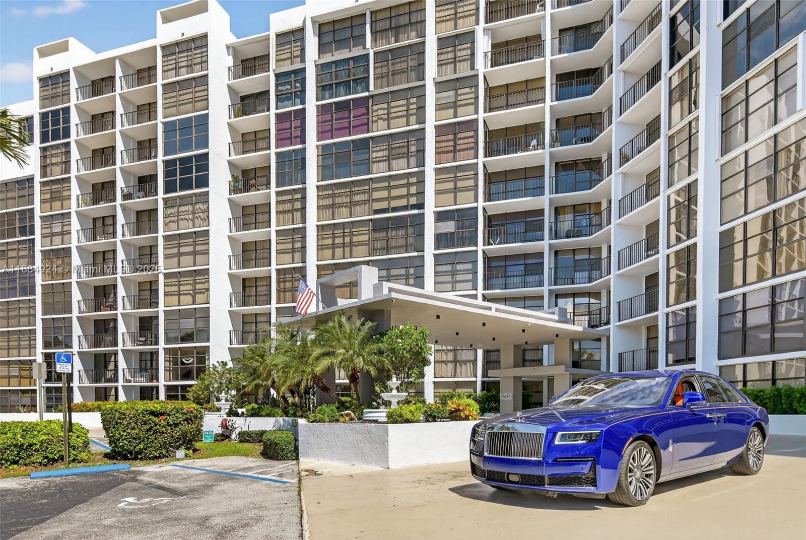 600 Parkview Dr # 1020, Hallandale Beach FL 33009
