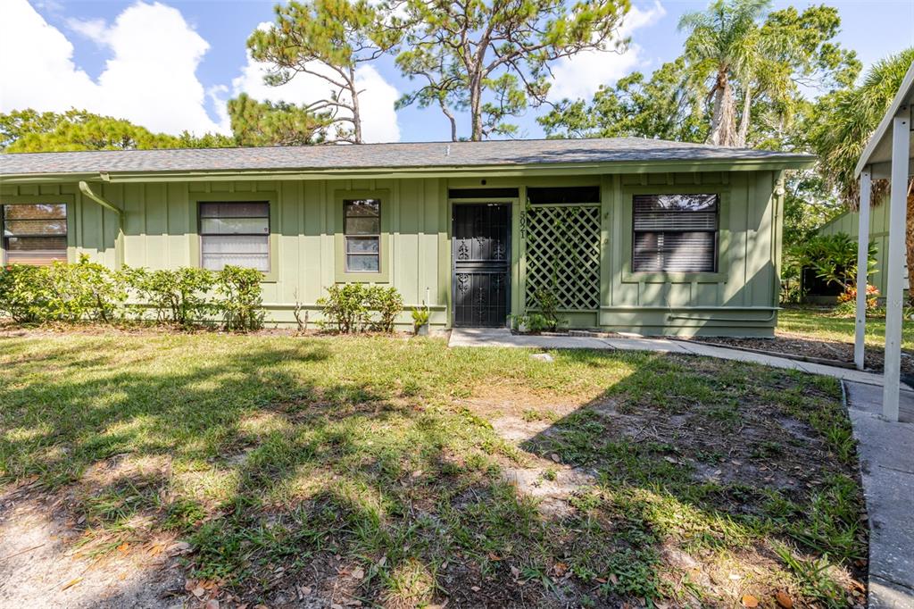 5021 BARRINGTON CIRCLE UNIT 302