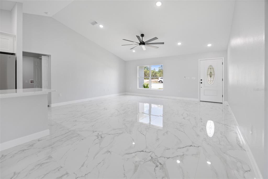 11372 SW 177TH COURT, DUNNELLON, FL — photo 3 of 20