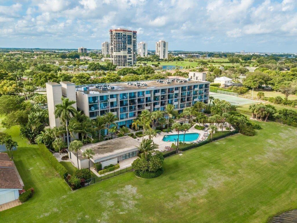 1830 Embassy Drive # 613, West Palm Beach FL 33401