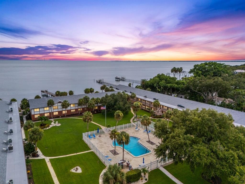 650 PINELLAS POINT DRIVE S UNIT 122