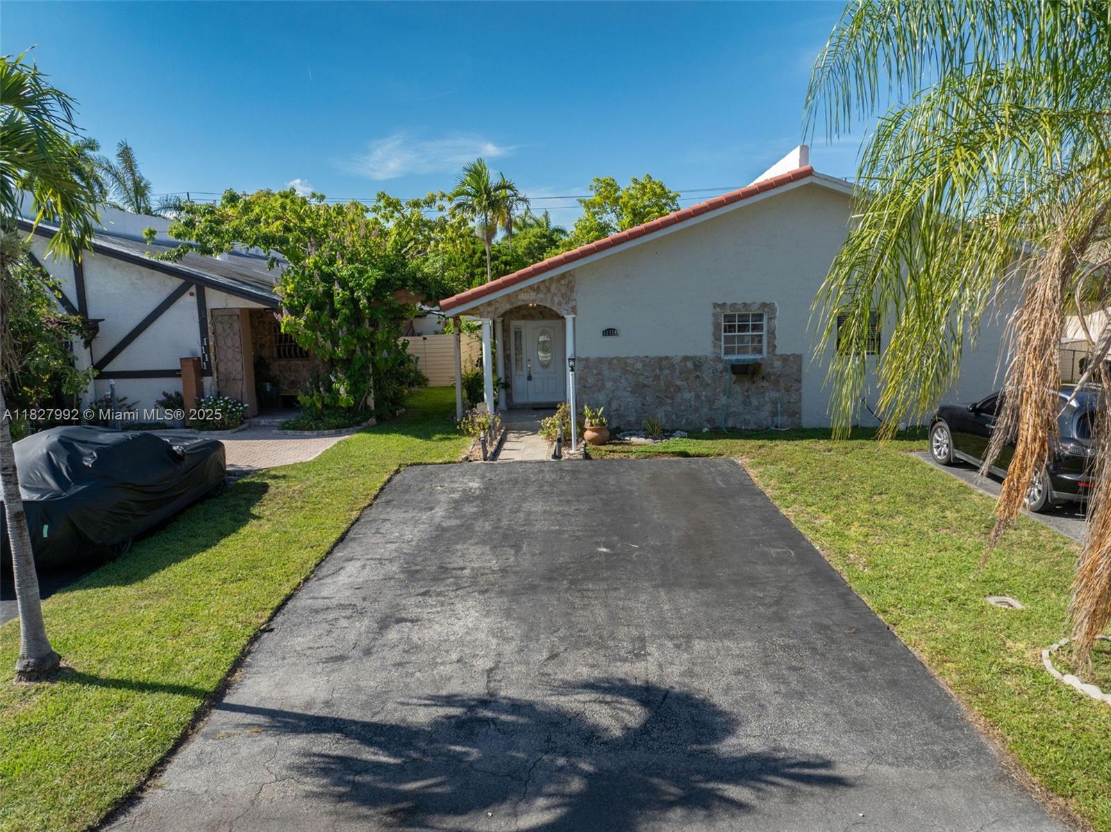 1115 NE 1st Ct # A, Hallandale Beach FL 33009