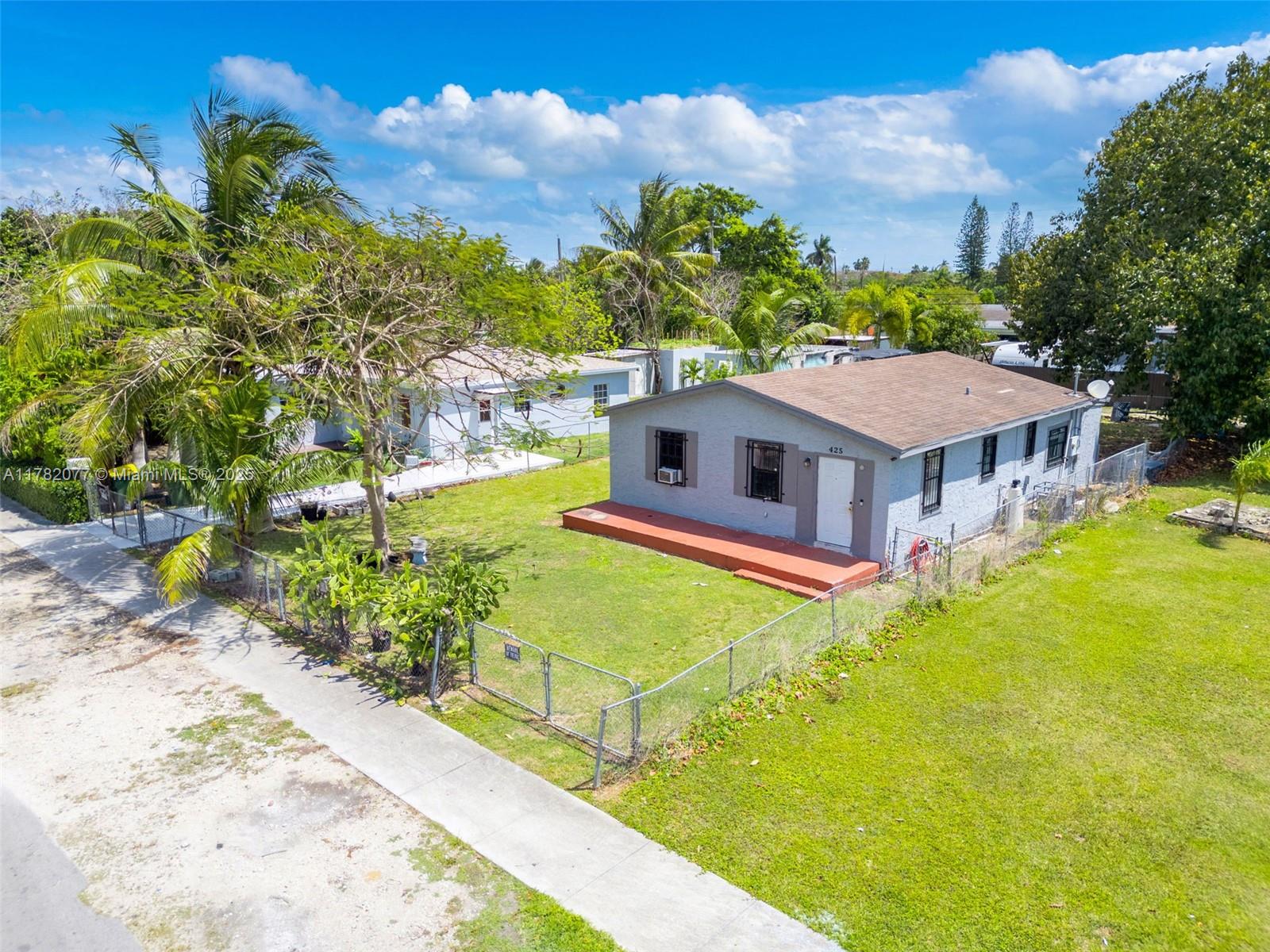 425 NW 8th Ave, Homestead FL 33030