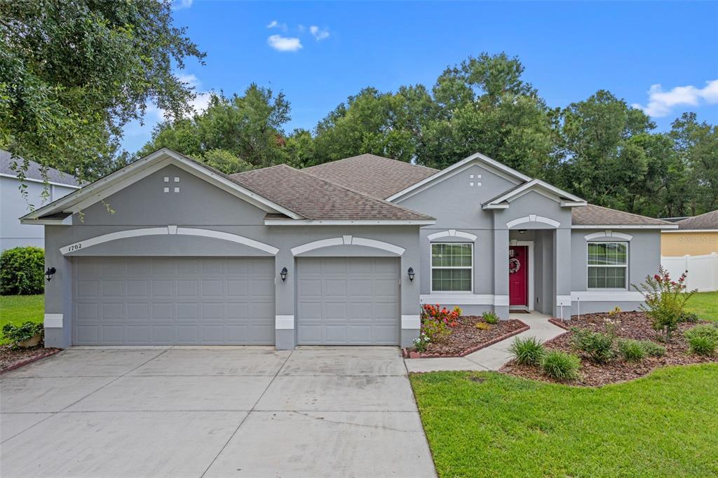 1702 HOOFPRINT COURT