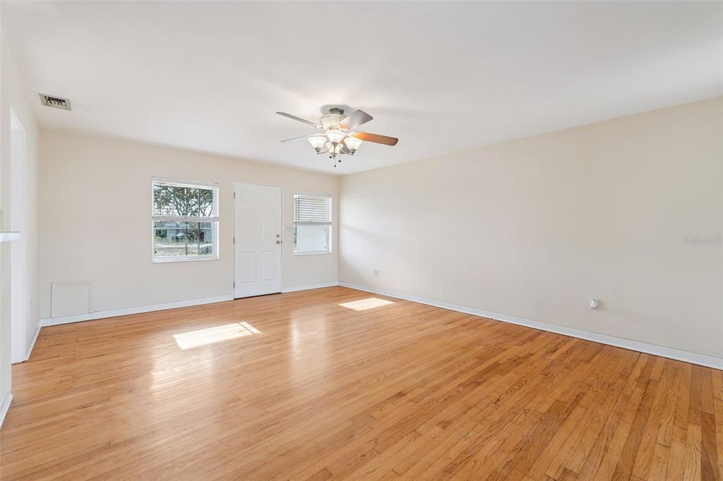 1301 EVALYN DRIVE SE, WINTER HAVEN, FL — photo 4 of 21