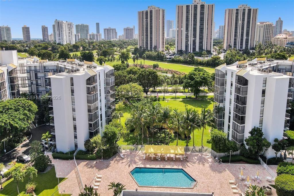 20400 W Country Club Dr # 412, Aventura FL 33180