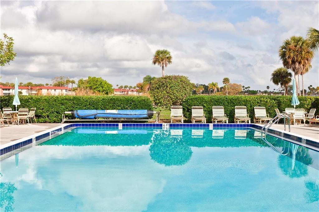 40 VISTA GARDENS Trail # 201, Vero Beach FL 32962