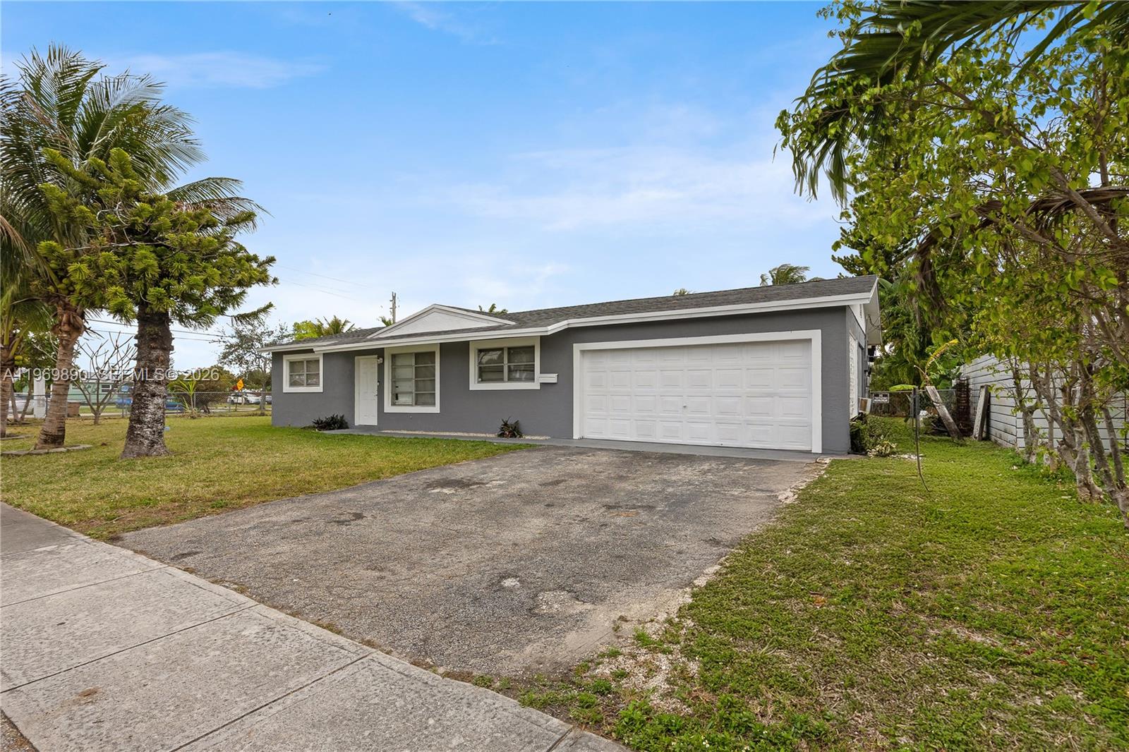 300 NW 39th St, Deerfield Beach FL 33064