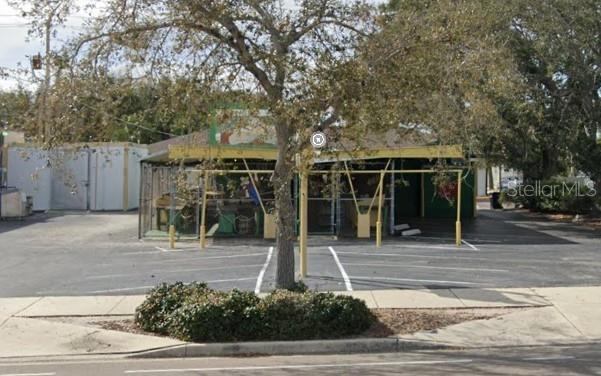 312 TAMIAMI TRAIL S