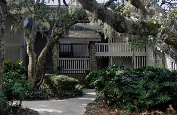828 PINEWOOD COURT UNIT 828