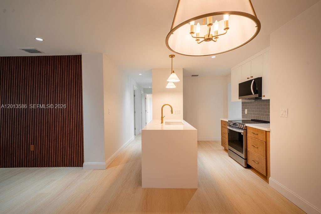 1550 S Greenway Dr, Coral Gables FL 33134