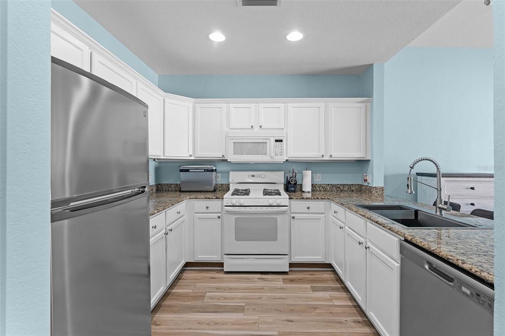 1322 SEVEN EAGLES CT UNIT 301, REUNION, FL — photo 3 of 30