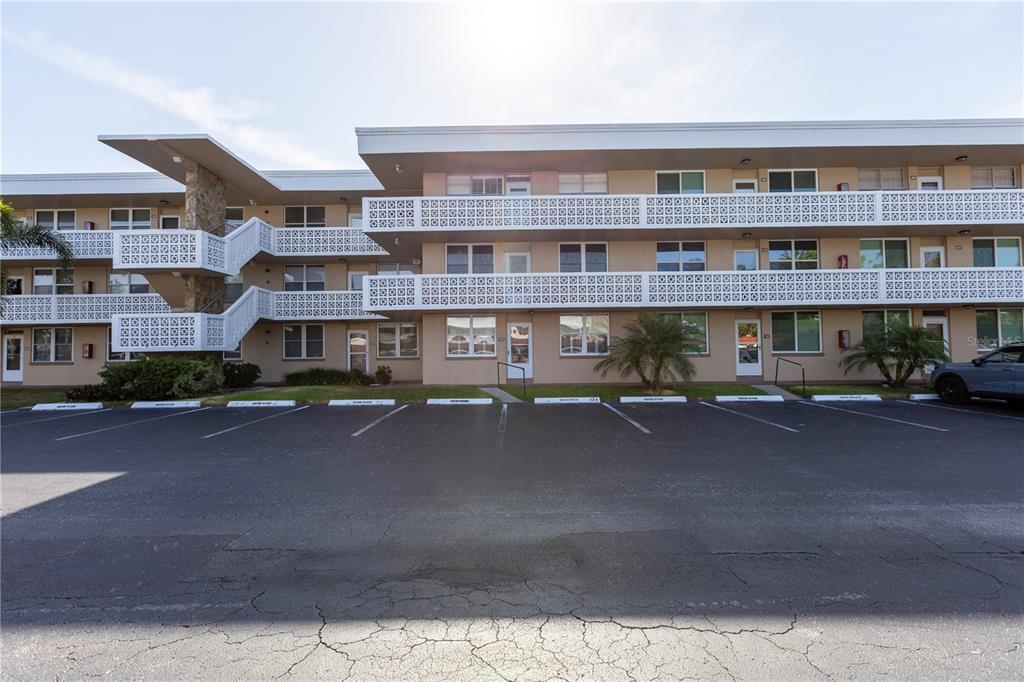 4915 BAY STREET NE UNIT 224