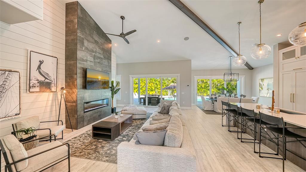 8006 20TH PLACE W, BRADENTON, FL — photo 2 of 30