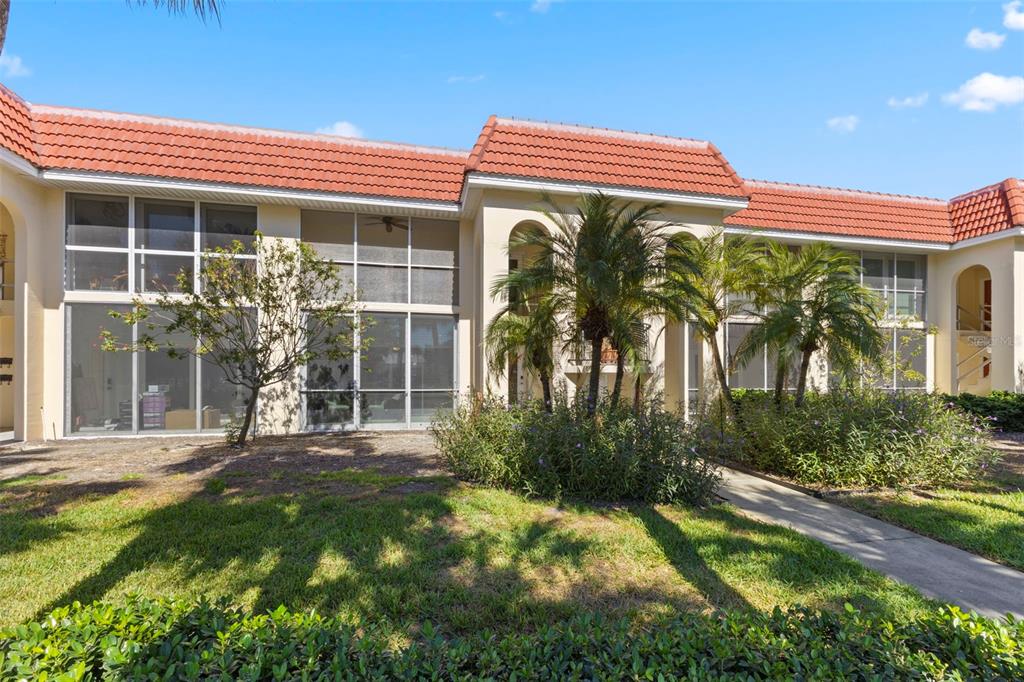 137 AVENIDA MESSINA UNIT 1
