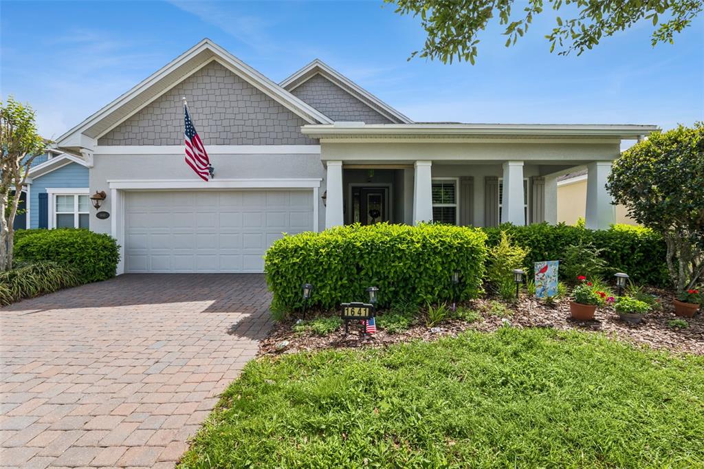 1641 VICTORIA GARDENS DRIVE